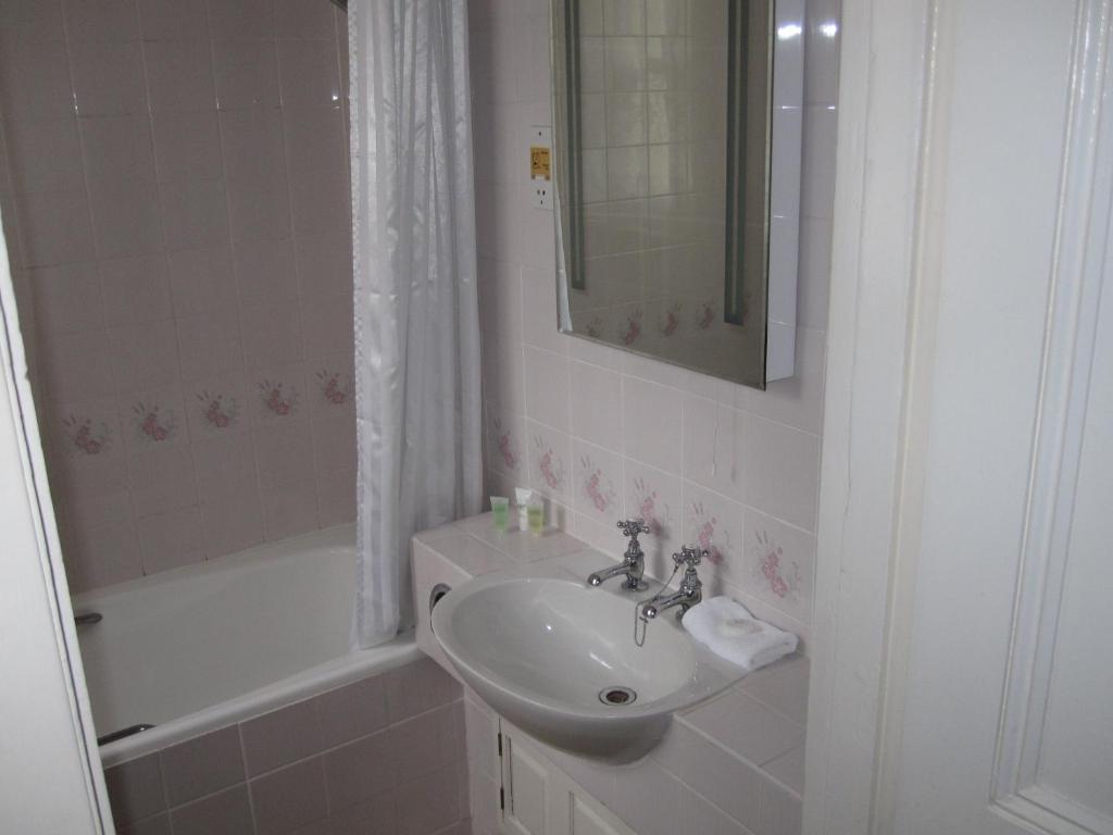 Ellerslie House Hotel Ферем Номер фото