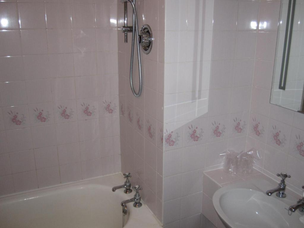Ellerslie House Hotel Ферем Номер фото