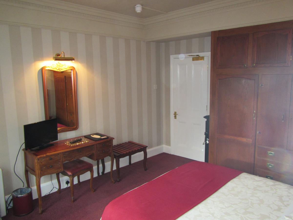 Ellerslie House Hotel Ферем Екстер'єр фото