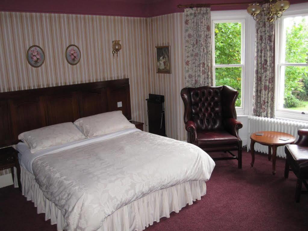 Ellerslie House Hotel Ферем Екстер'єр фото